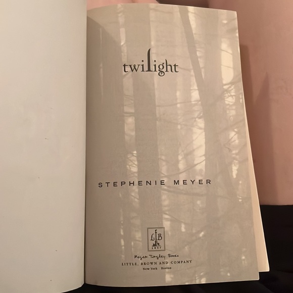 Twilight Paperback - Picture 3 of 4